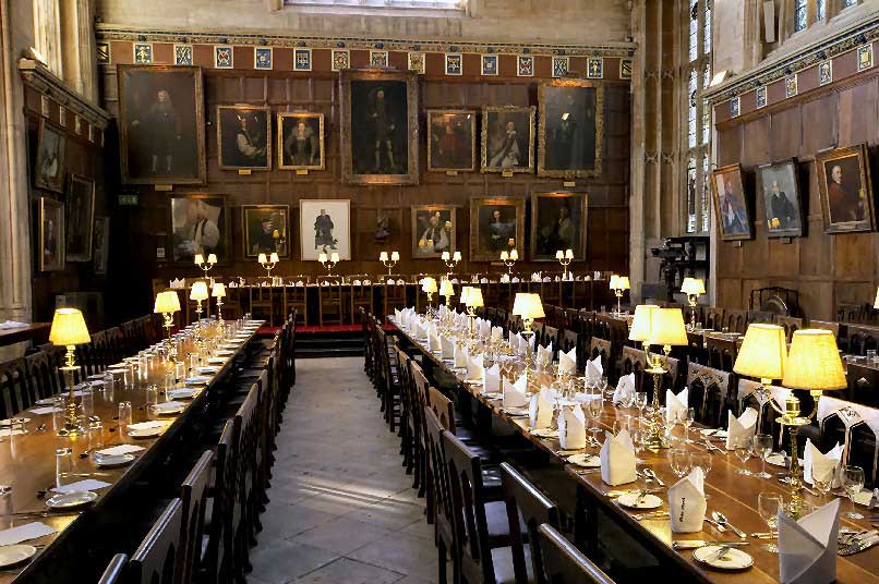 写真：大学の食堂（Dining Hall）です。